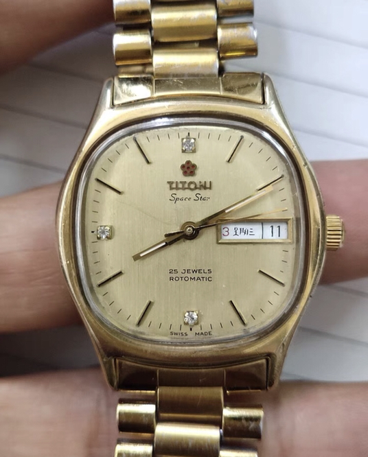 梅花手表9083的价格?